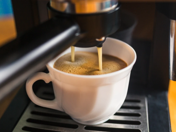 Voita Delonghin huippu kahvinkeitin