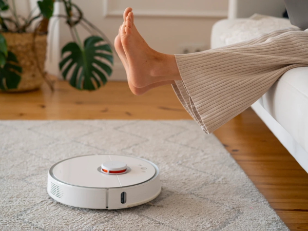 Voita robotti-imuri joka imuroi ja moppaa puolestasi